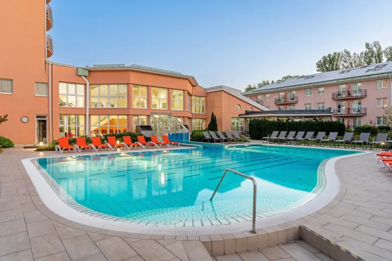 Hotel Európa Fit****superior, Hévíz – medencék
