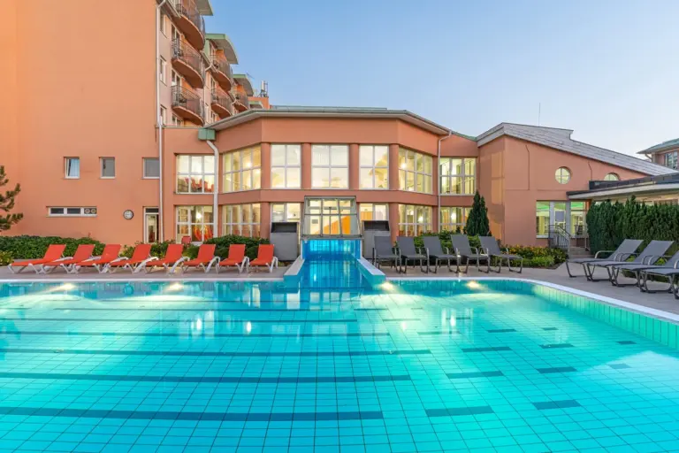 Hotel Európa Fit****superior, Hévíz – medencék