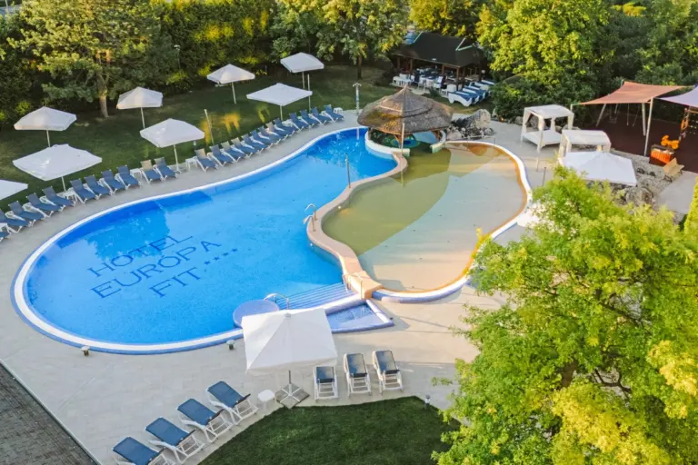 Hotel Európa Fit****superior, Hévíz – medencék