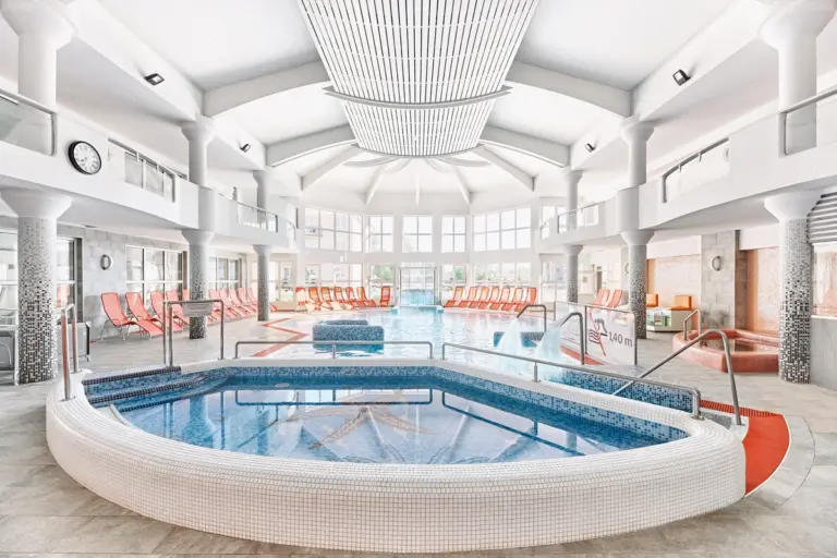 Hotel Európa Fit****superior, Hévíz – medencék
