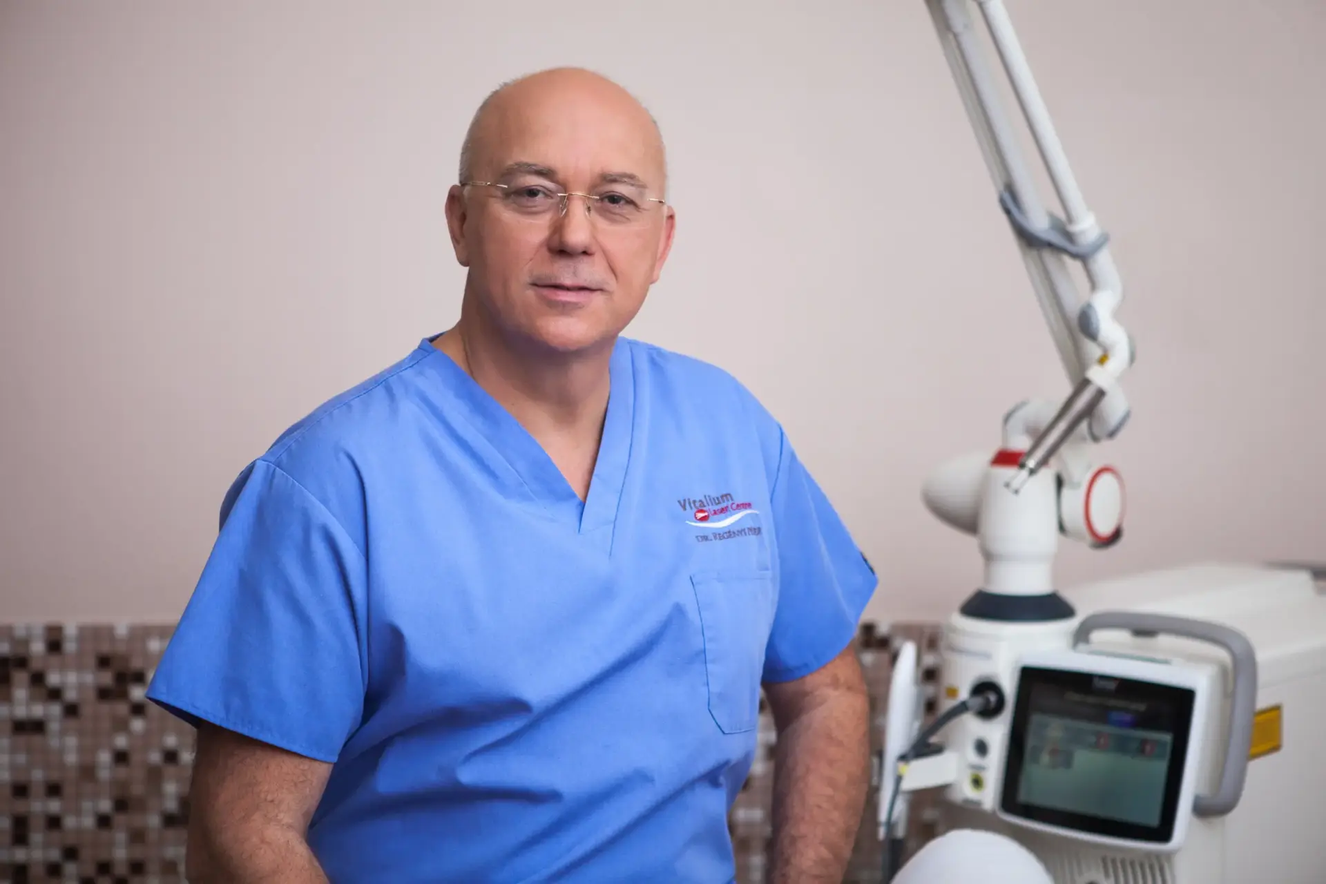Dr. Regényi Péter szülész-nőgyógyász szakorvos, Fotona lézerspecialista
